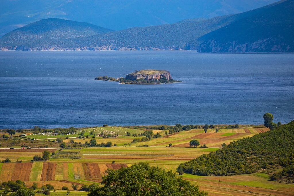 Ruhige Flucht: See Prespa in Nordmazedonien